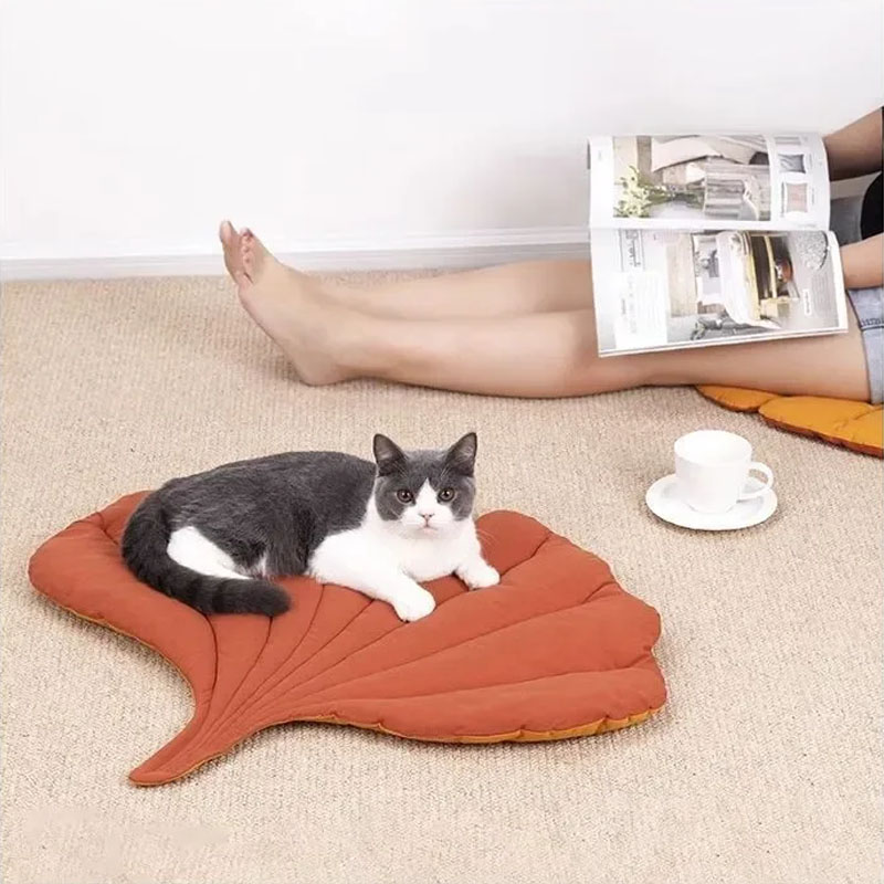 Reversible Soft Leaf Pet Cushi - Outdoor Camping Dog Bed ulasan dan harga